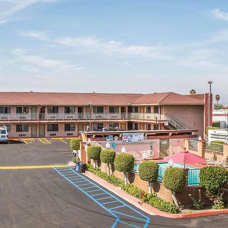 Econo Lodge Anaheim North Exteriér fotografie