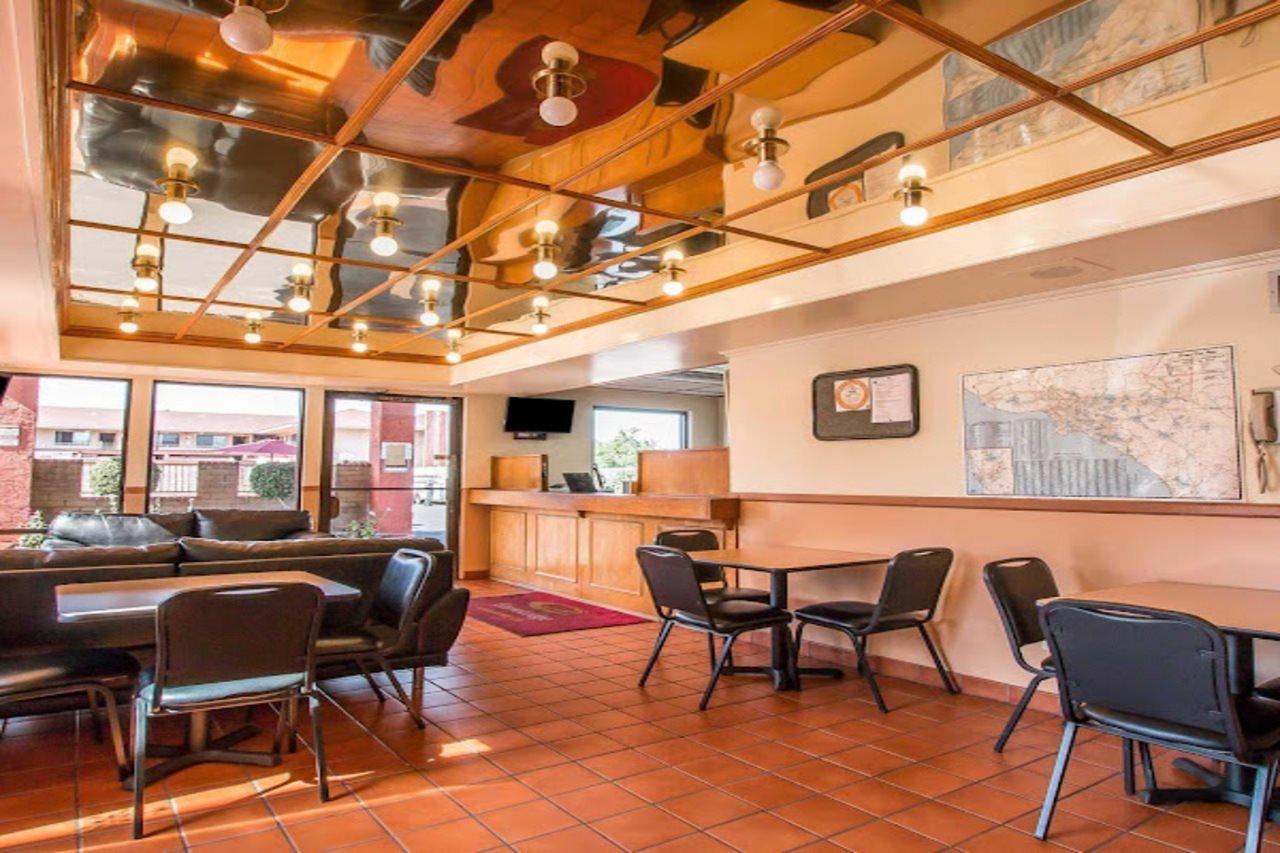 Econo Lodge Anaheim North Exteriér fotografie